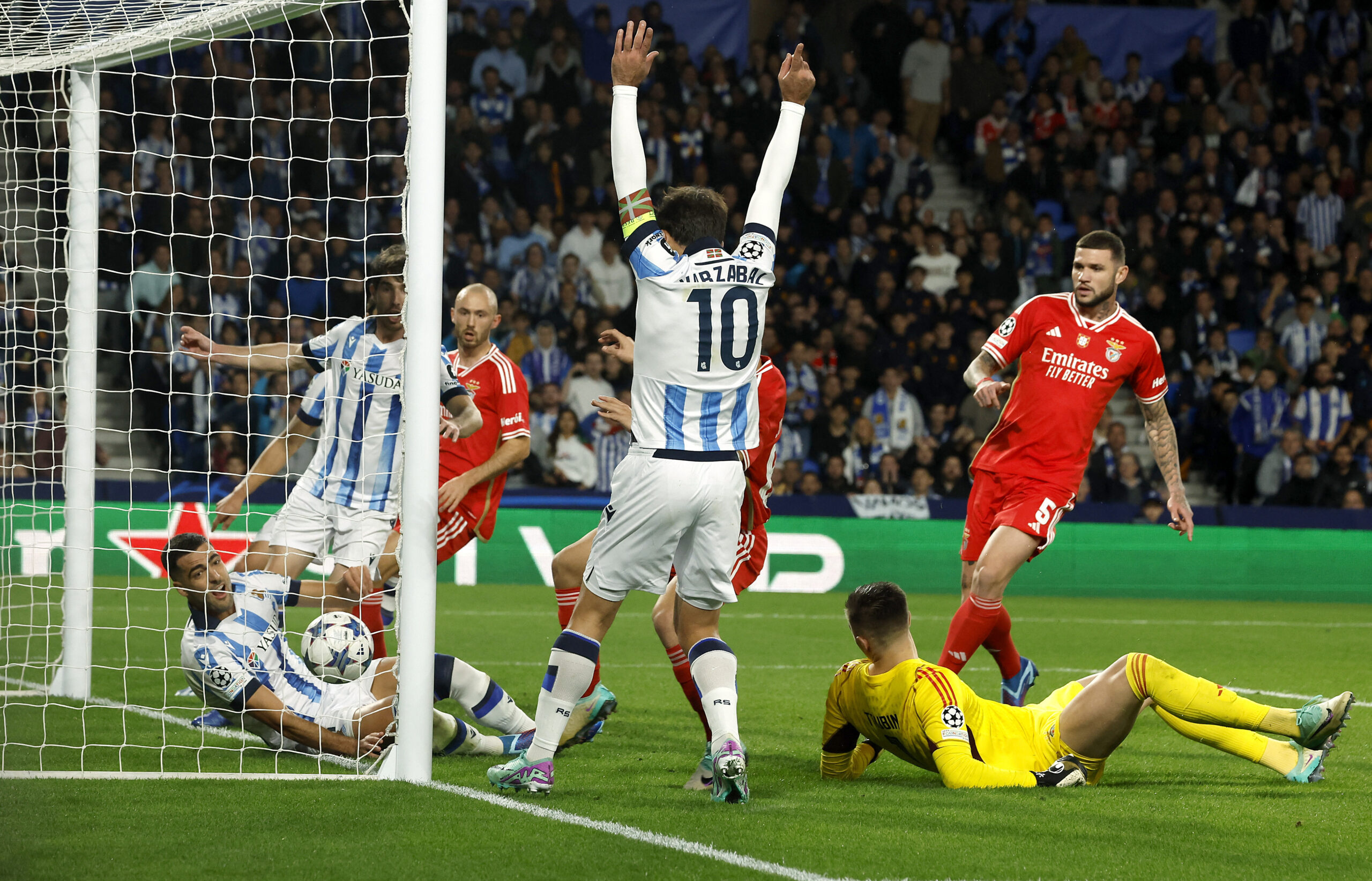 real-sociedad-vs-benfica-0045-09-11-126046.jpg